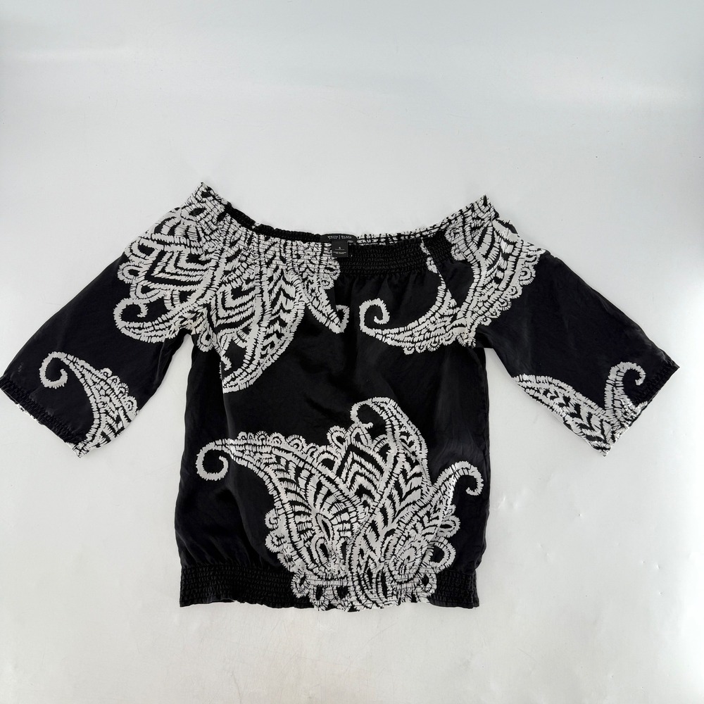 White House Black Market‎ Blouse Top Size S Black White Paisley Off Shoulder - Picture 4 of 10